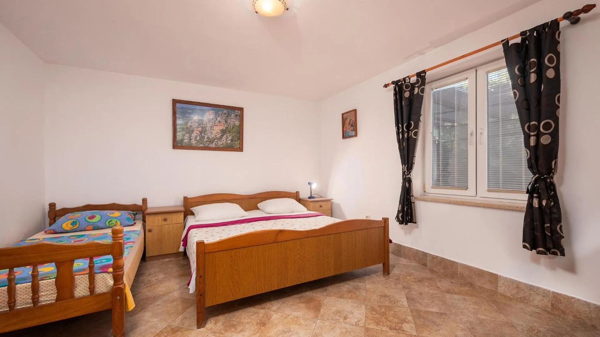 Nice Apartment In Liznjan With Kitchen 0*,