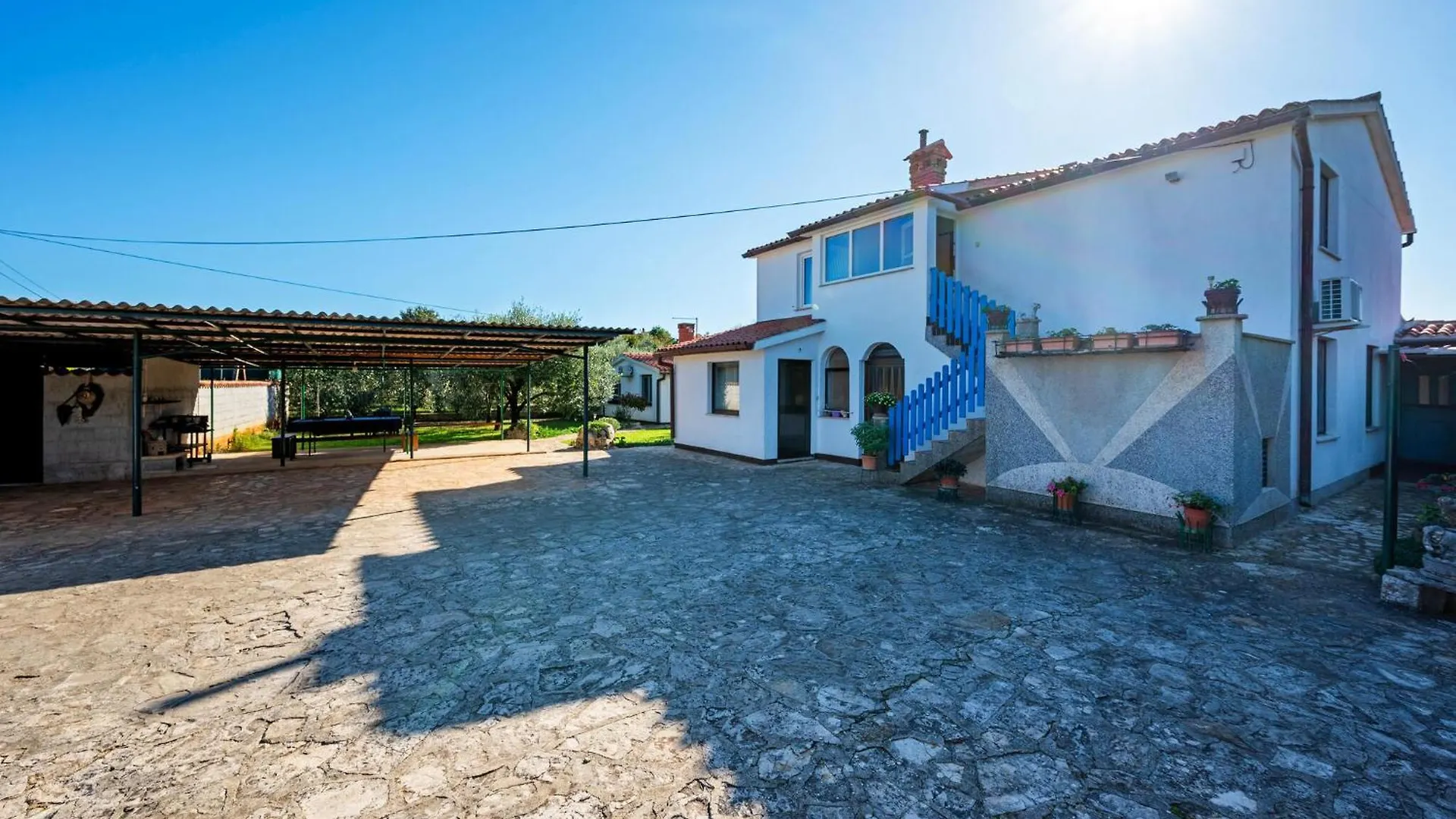 Nice Apartment In Liznjan With Kitchen Hırvatistan